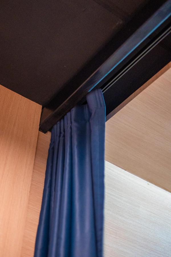 Black Panther Hostel Пхукет Экстерьер фото