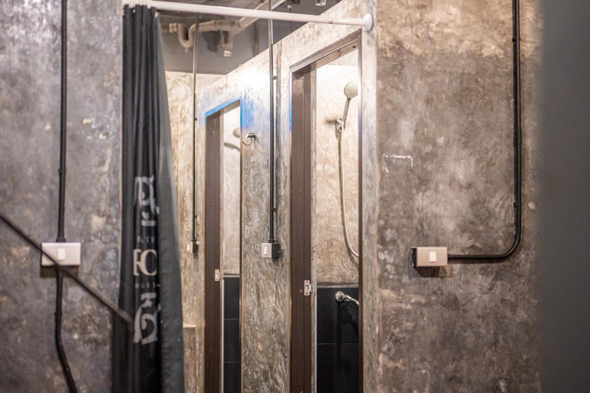 Black Panther Hostel Пхукет Экстерьер фото